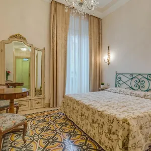 Charming 2*, Roma Itália